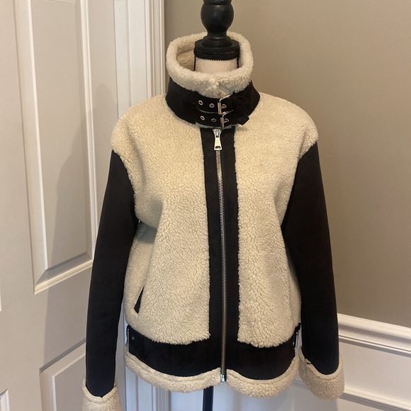 Like new worn twice Womens Live tree size medium black and cream bomber jacket. - Picture 9 of 11